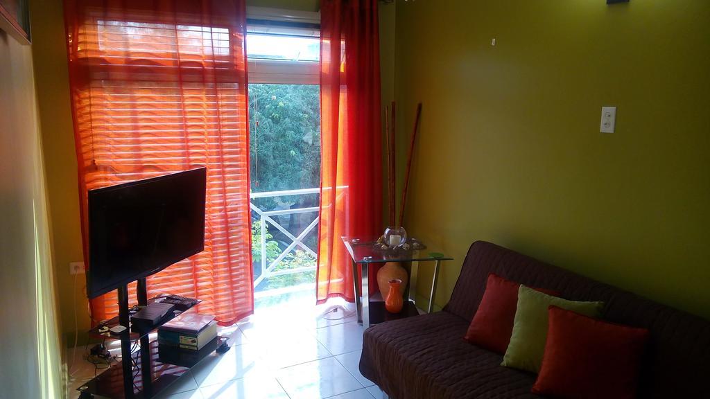 Hylton New Kingston Apartment Room photo