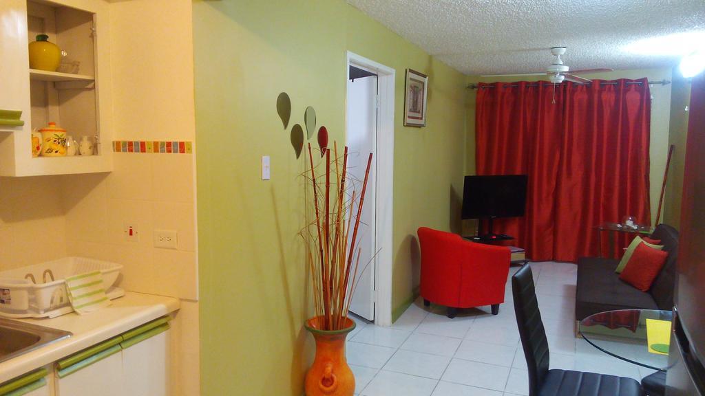 Hylton New Kingston Apartment Room photo